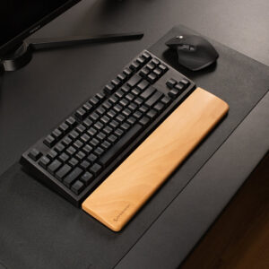 Keyboard wrist rest